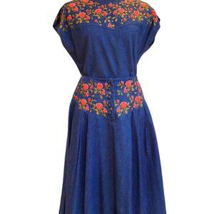 Alfred Shaheen Original Vintage 1970s Embroidered Roses Skirt & Blouse Set